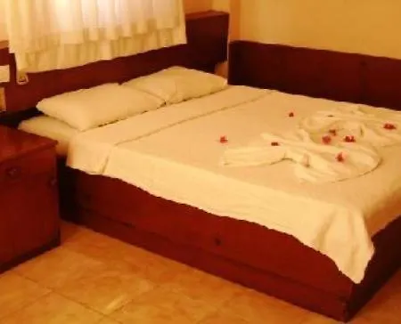 Talat Hotel 2*